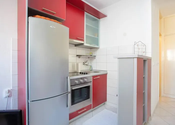 Apartment Dorna Near City Center And Bacvice Beach