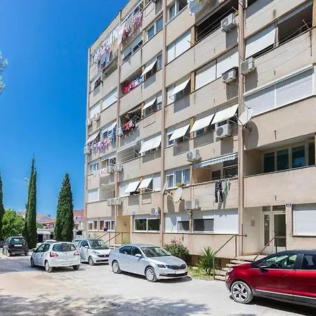 Apartment Dorna Near City Center And Bacvice Beach Split Exterior photo